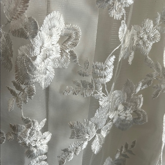 White baptism gown 12-18 months - Picture 7 of 7